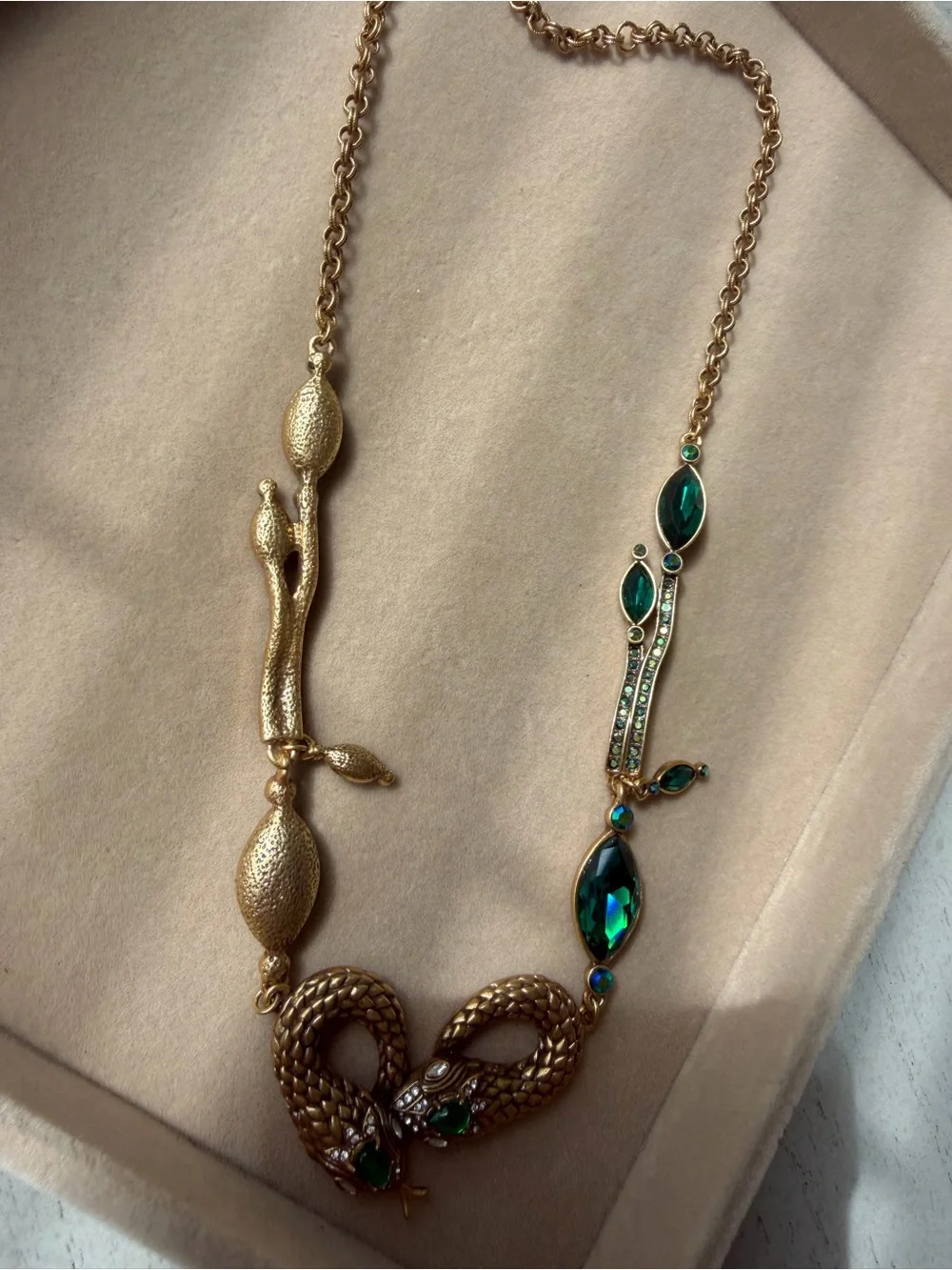 Gold-Tone vintage Snake Necklace with Emerald Green Stones